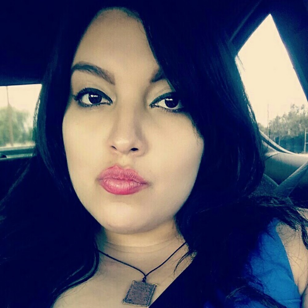 Meet your Posher, Roxana